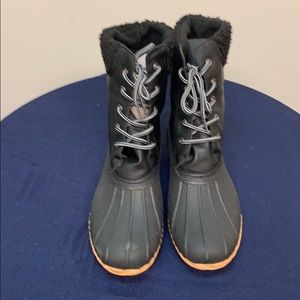 Brand new with tag rue 21 rain boots